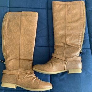 8.5 Calf Length Boots